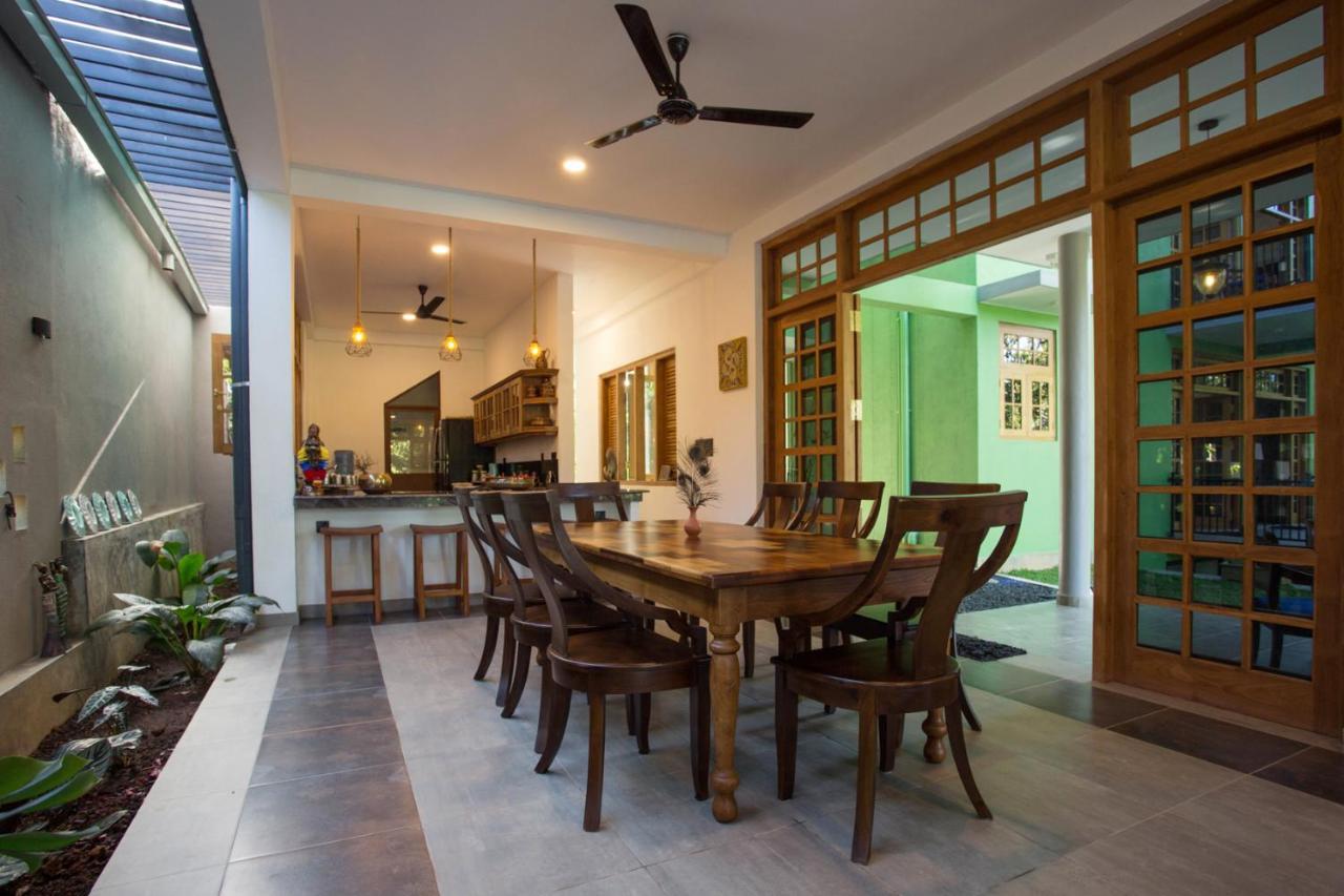 Barefoot Bungalow Hikka ヒッカドゥワ エクステリア 写真